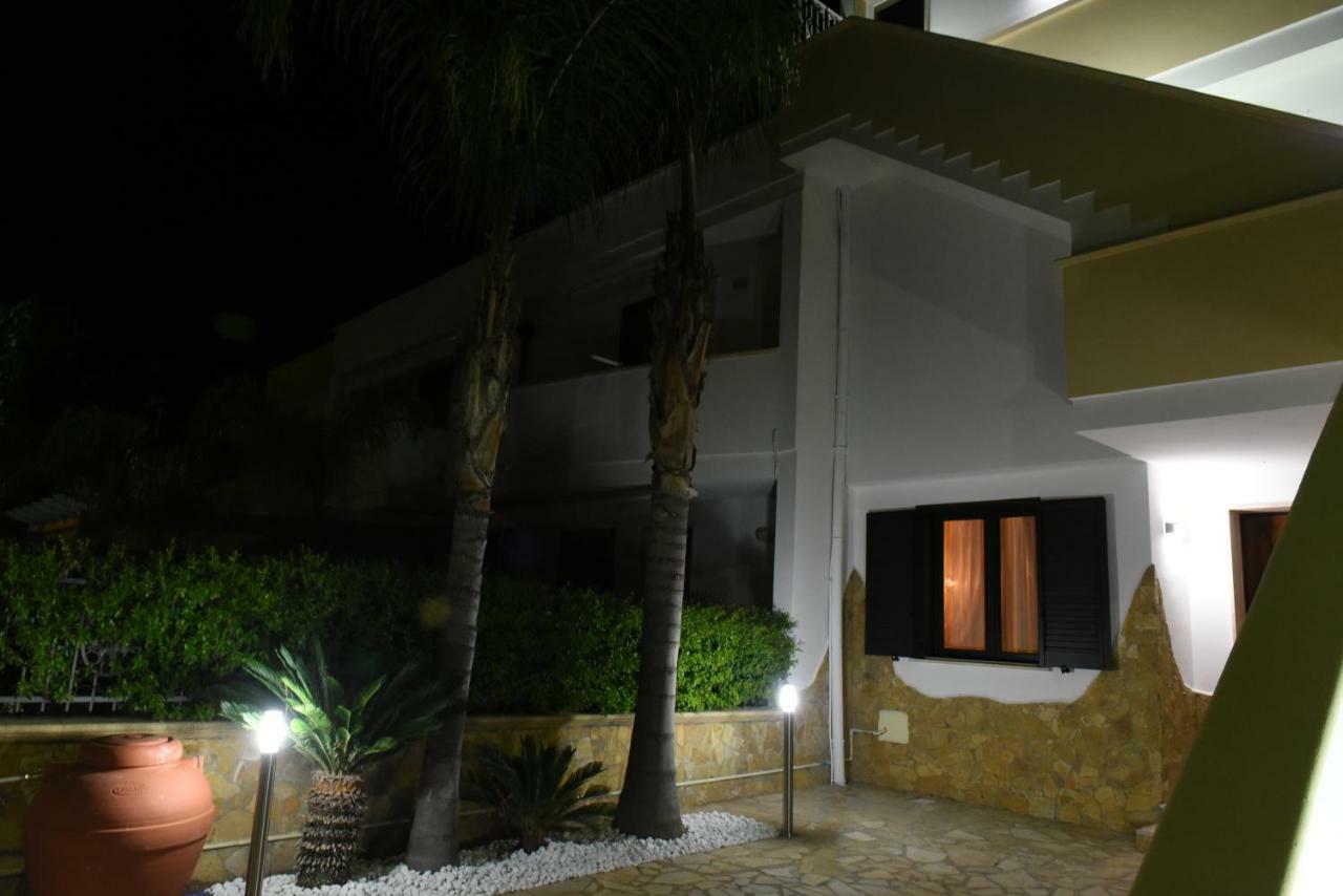 B&B Lady Jolanda Porto Cesareo Exterior photo